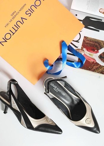 Louis Vuitton Parlak Baskılı Tokalı Stiletto - Görsel 13
