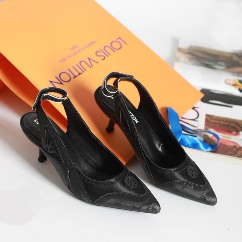 Louis Vuitton Parlak Baskılı Tokalı Stiletto - Görsel 5