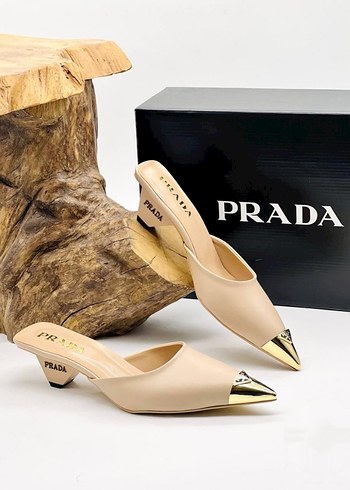 Prada 38