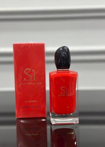 Giorgio Armani Si Kadın Parfümü 50 ml - Görsel 3