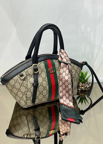 Gucci Siyah Baskılı Kadın Omuz Çantası - Görsel 12