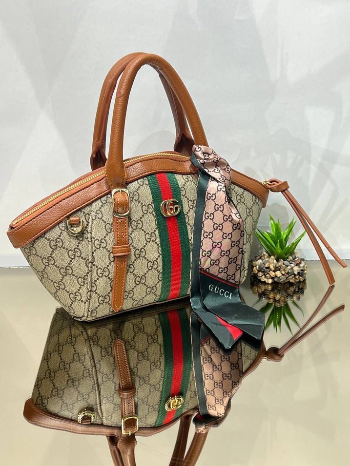 Gucci Siyah Baskılı Kadın Omuz Çantası - Görsel 5