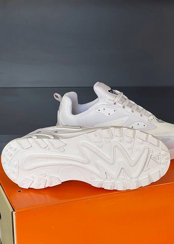 Louis Vuitton Siyah Erkek Spor Ayakkabı - Görsel 4