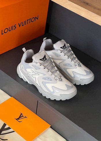 Beyaz Desenli Bağcıklı Spor Ayakkabı - Görsel 10