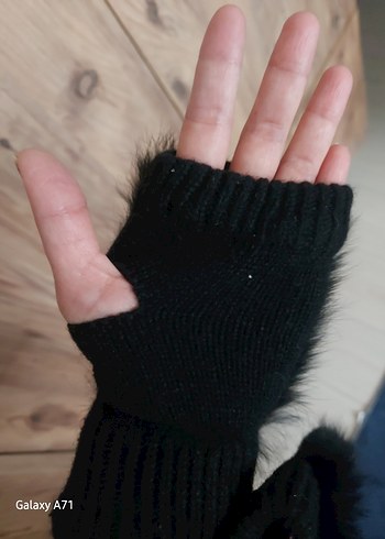 Kürk Detaylı Siyah Kadın Eldiven - Görsel 3