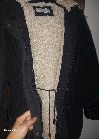 Siyah Düğmeli Kadın Kaban - Görsel 4