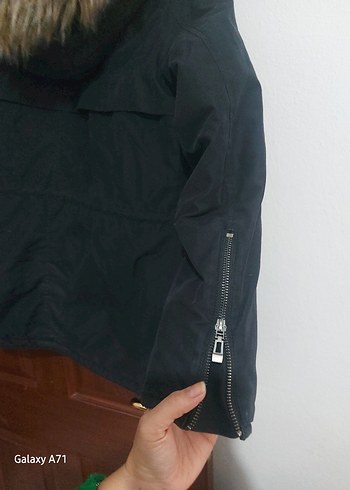 Siyah Düğmeli Kadın Kaban - Görsel 3