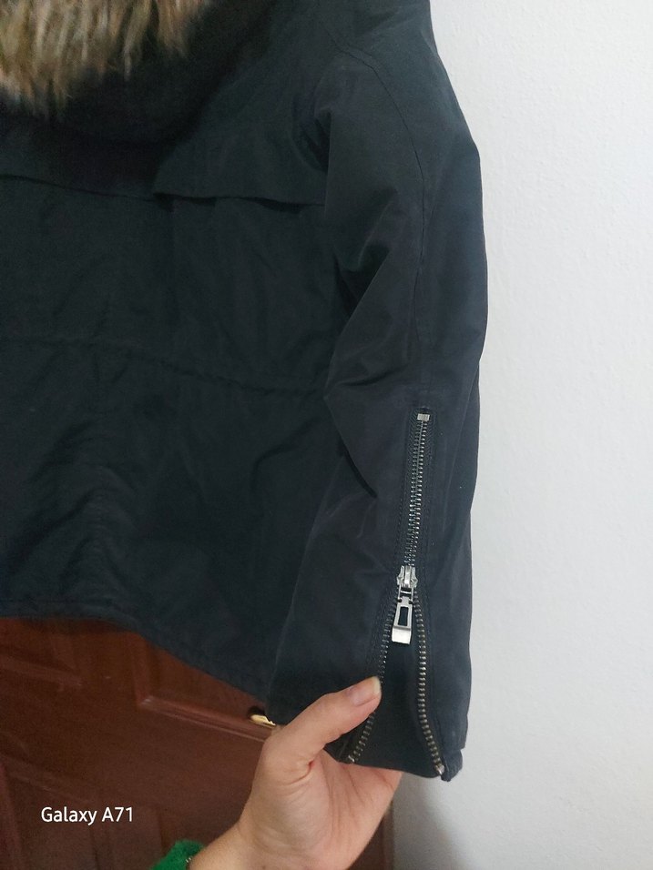 Siyah Düğmeli Kadın Kaban - Görsel 3