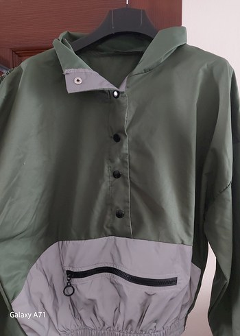 Gri li ve yesilli Düğmeli Kadın Eşofman Takımı - Görsel 3