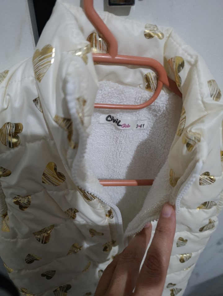 Kız Çocuk Beyaz Parlak Nakışlı Yelek - Görsel 4