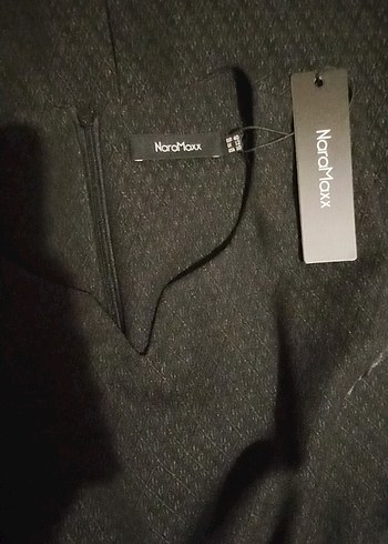 NARAMAXX Siyah Midi
Kolsuz Ofis Elbisesi - Görsel 5