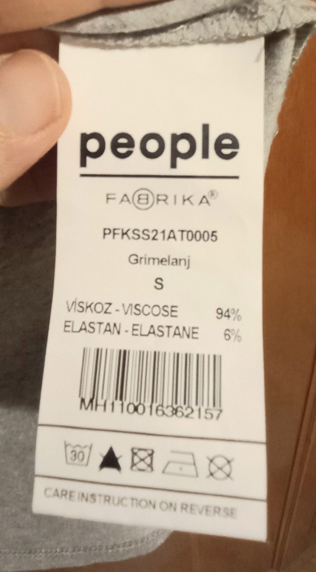 PEOPLE FABRİKA
Gri V Yaka Kadın Atlet - Görsel 3