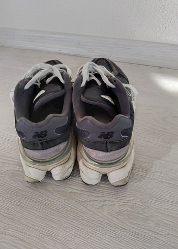 Gri Bağcıklı New Balance Unisex spor ayakkabı - Görsel 4