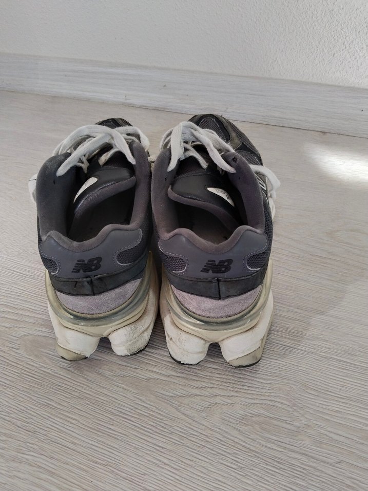 Gri Bağcıklı New Balance Unisex spor ayakkabı - Görsel 4