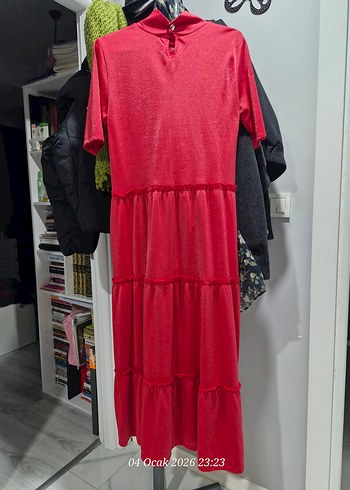 Kırmızı Uzun Renkli Fırfırlı Elbise - Görsel 2