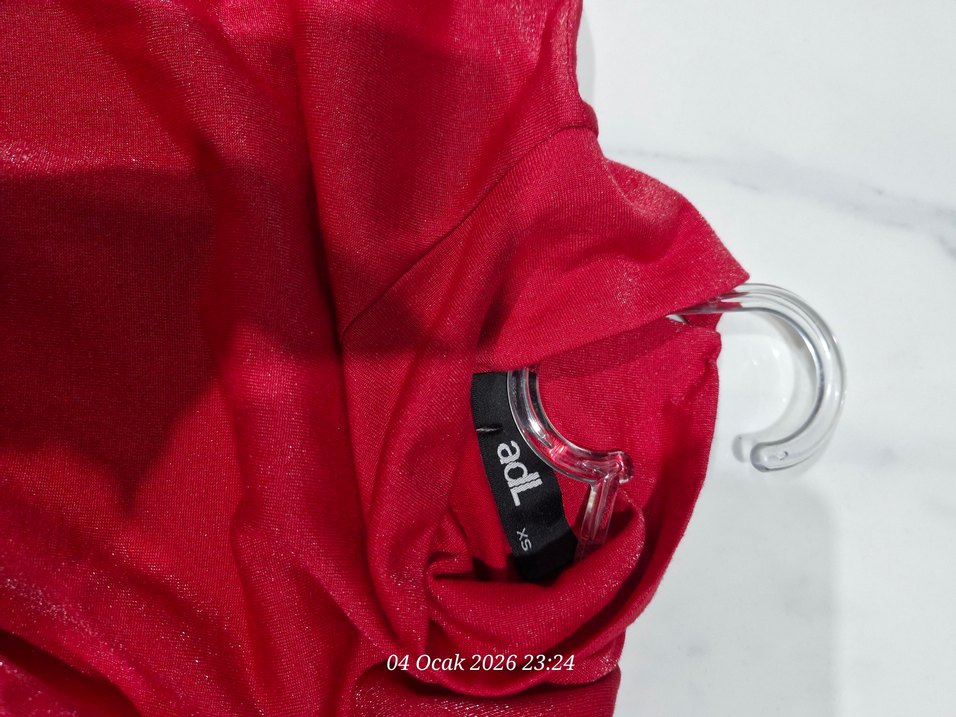 Kırmızı Uzun Renkli Fırfırlı Elbise - Görsel 4