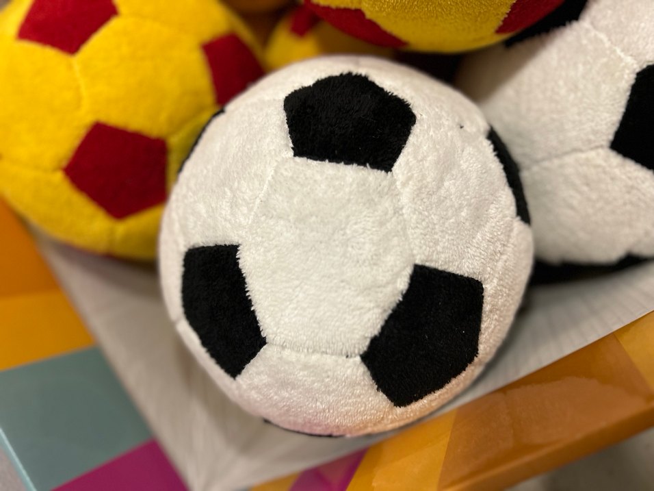 Renkli Peluş Futbol Topu Oyuncakları - Görsel 2