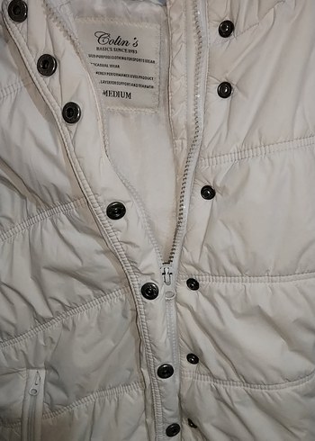 Beyaz Detaylı Kapüşonlu Kadın Yelek - Görsel 2