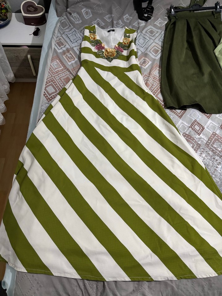 Kadın uzun elbise - Görsel 4