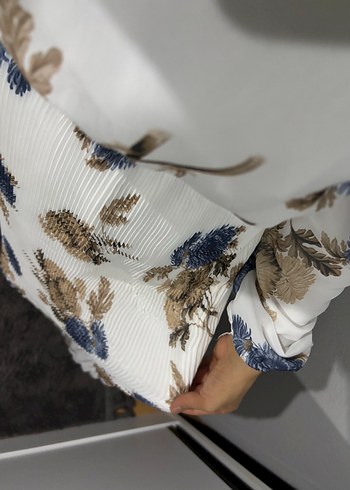 Uzun Beyaz Bağlama Desenli Şeffaf Elbise - Görsel 5