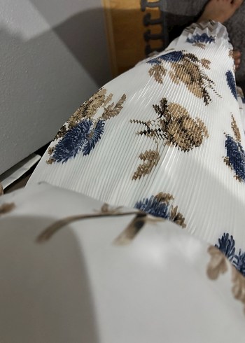 Uzun Beyaz Bağlama Desenli Şeffaf Elbise - Görsel 4