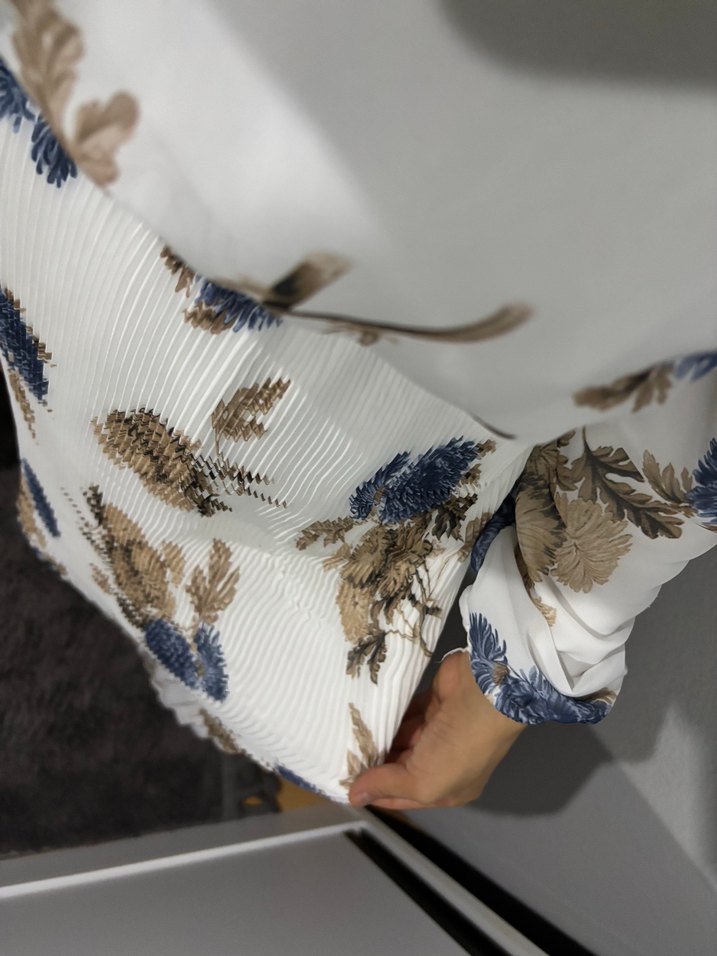 Uzun Beyaz Bağlama Desenli Şeffaf Elbise - Görsel 5