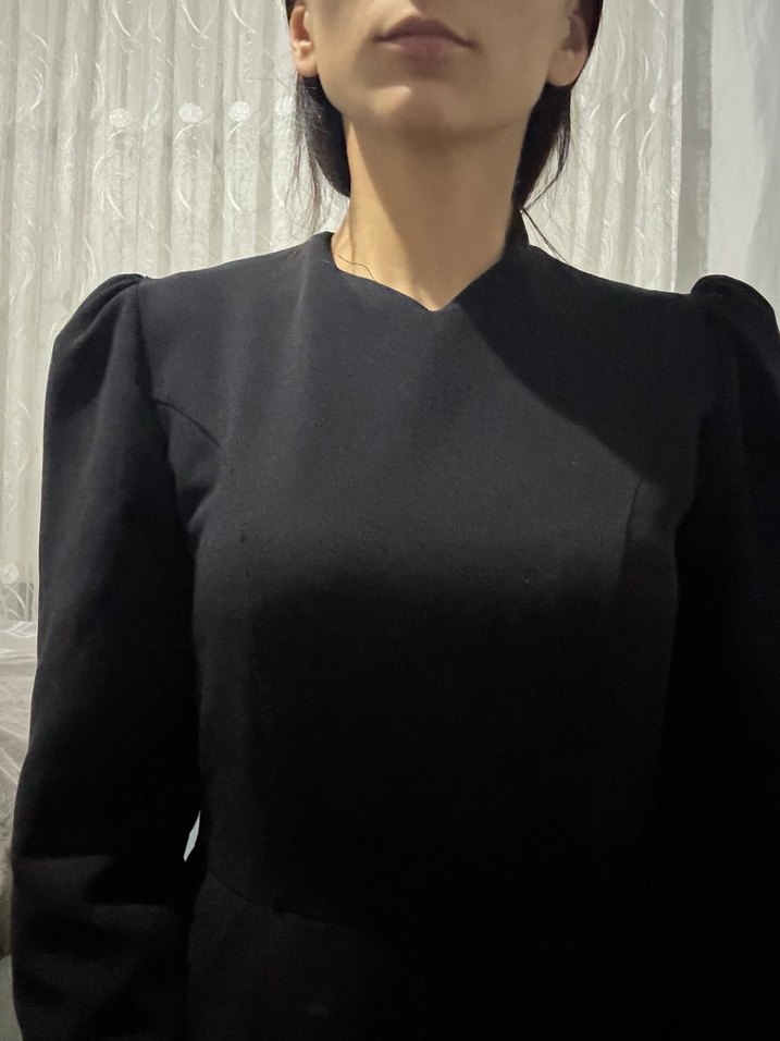 Siyah Uzun Kollu Yüksek Yakalı Kadın Elbise - Görsel 3