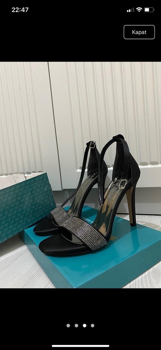 Siyah Parlak Tokalı İnce Topuklu Kadın Ayakkabı - Görsel 3