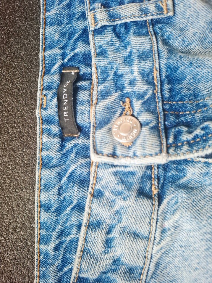 Kadın Pastel Mavi Bol Kesim Yırtık Jeans Trendyolmilla - Görsel 3