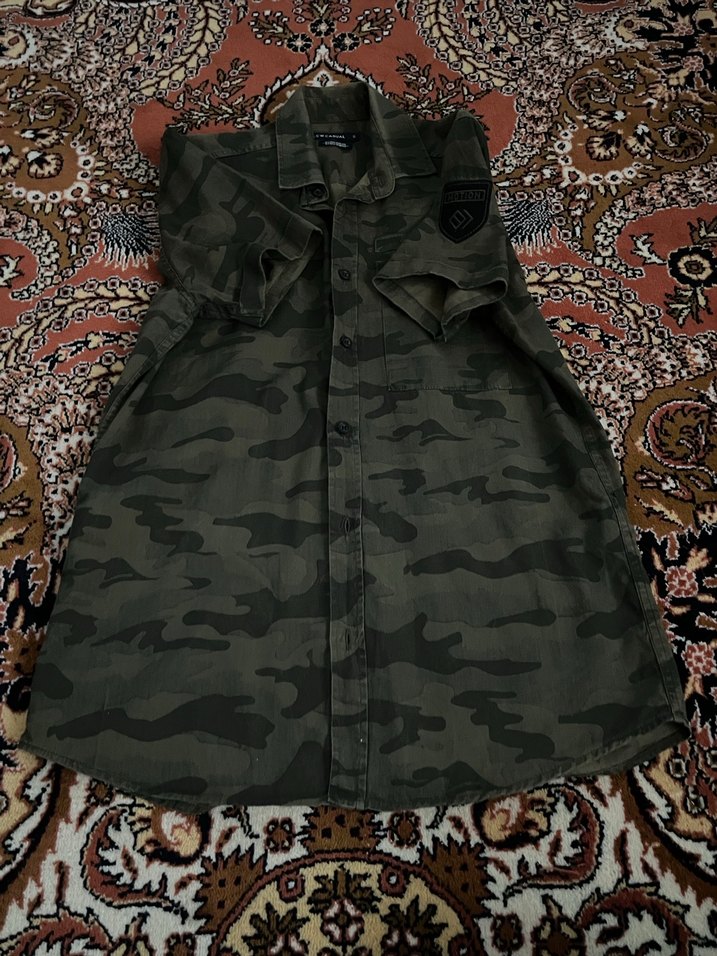 Düğmeli Kısa Kollu Erkek Gömlekler - Görsel 3