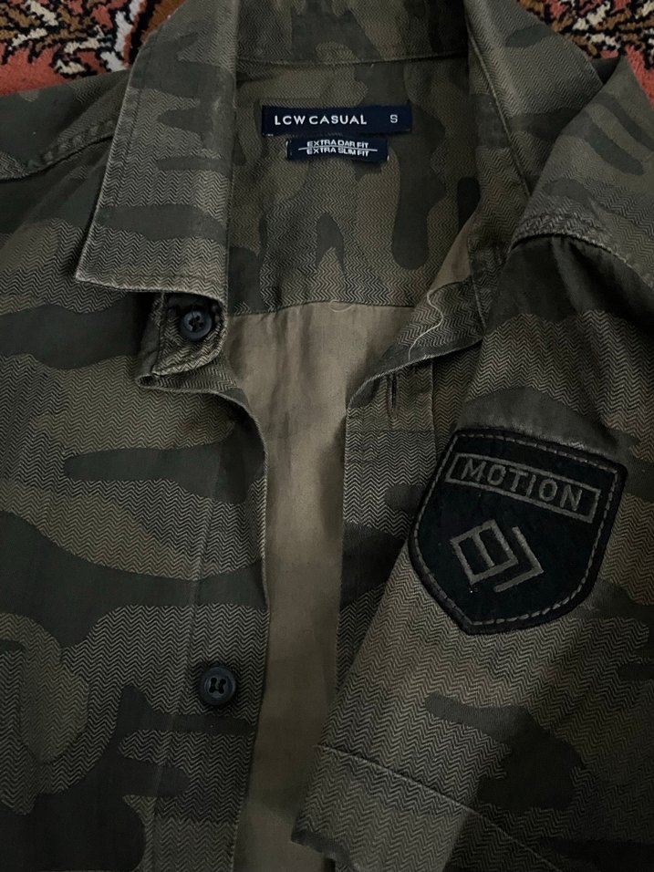 Düğmeli Kısa Kollu Erkek Gömlekler - Görsel 2