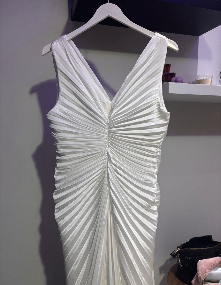 Beyaz Pilili V Yaka Uzun Abiye Elbise sünnet annesi - Görsel 3