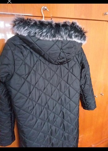 Kürk Detaylı Siyah Kadın Kışlık Mont - Görsel 2