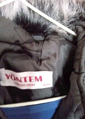 Kürk Detaylı Siyah Kadın Kışlık Mont - Görsel 3