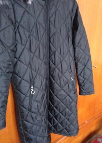 Kürk Detaylı Siyah Kadın Kışlık Mont - Görsel 4