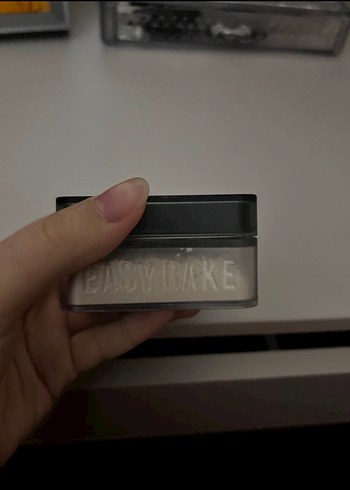 Huda beauty pudra - Görsel 3