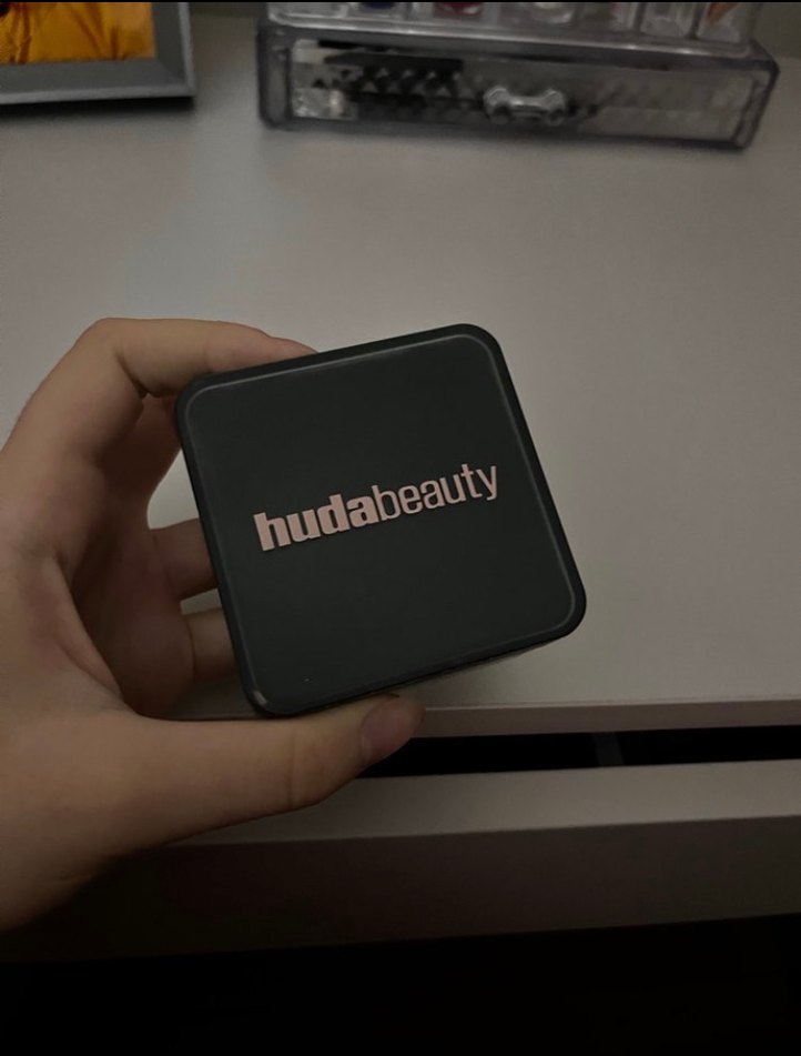 Huda beauty pudra - Görsel 2