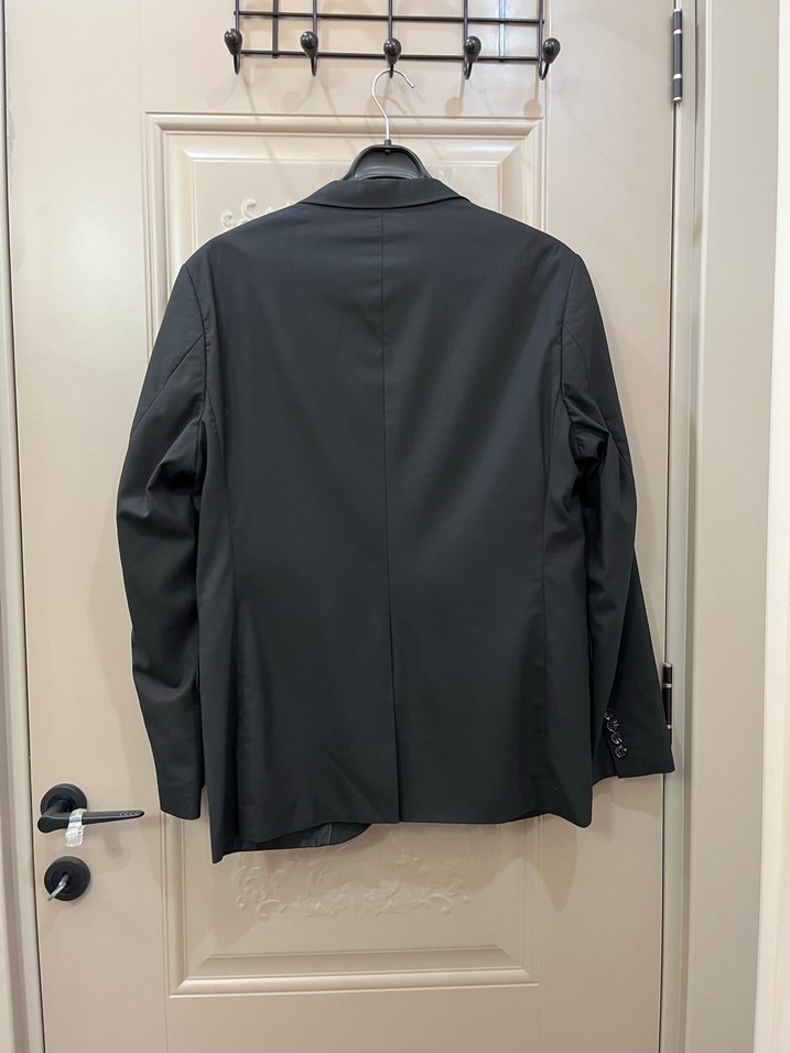 Erkek Siyah Düğmeli Takım Elbise - Görsel 3