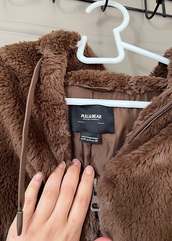 Kahverengi Kapüşonlu Kadın Peluş Ceket - Görsel 2