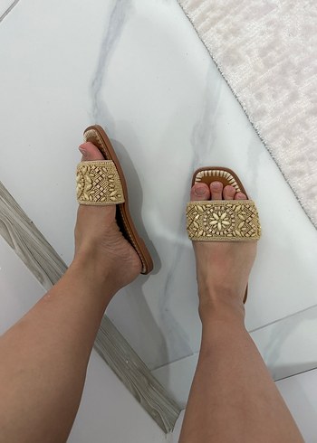 Bej Boncuk İşlemeli Kadın Terlik - Görsel 3