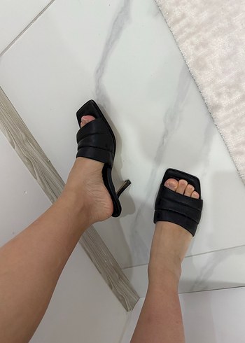 Kadın Siyah Pliseli Stiletto Terlik - Görsel 5