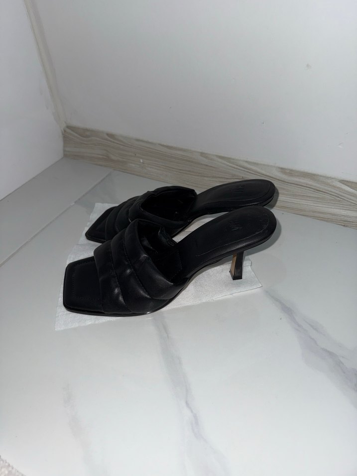 Kadın Siyah Pliseli Stiletto Terlik - Görsel 4