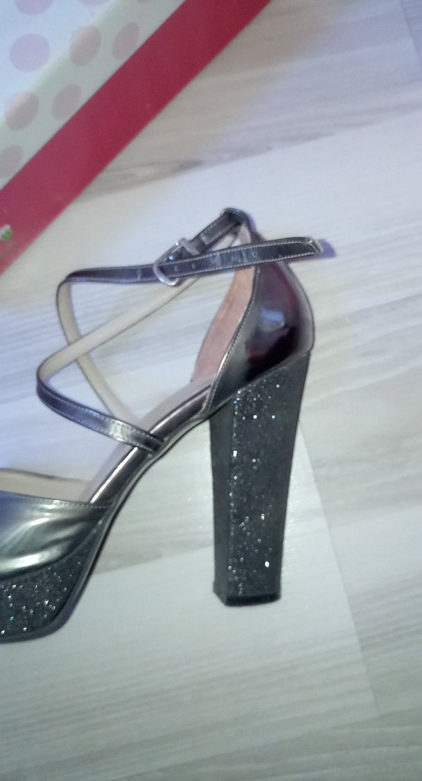 Gri Yılan Desenli Tokalı Stiletto Topuklu Ayakkabı - Görsel 2