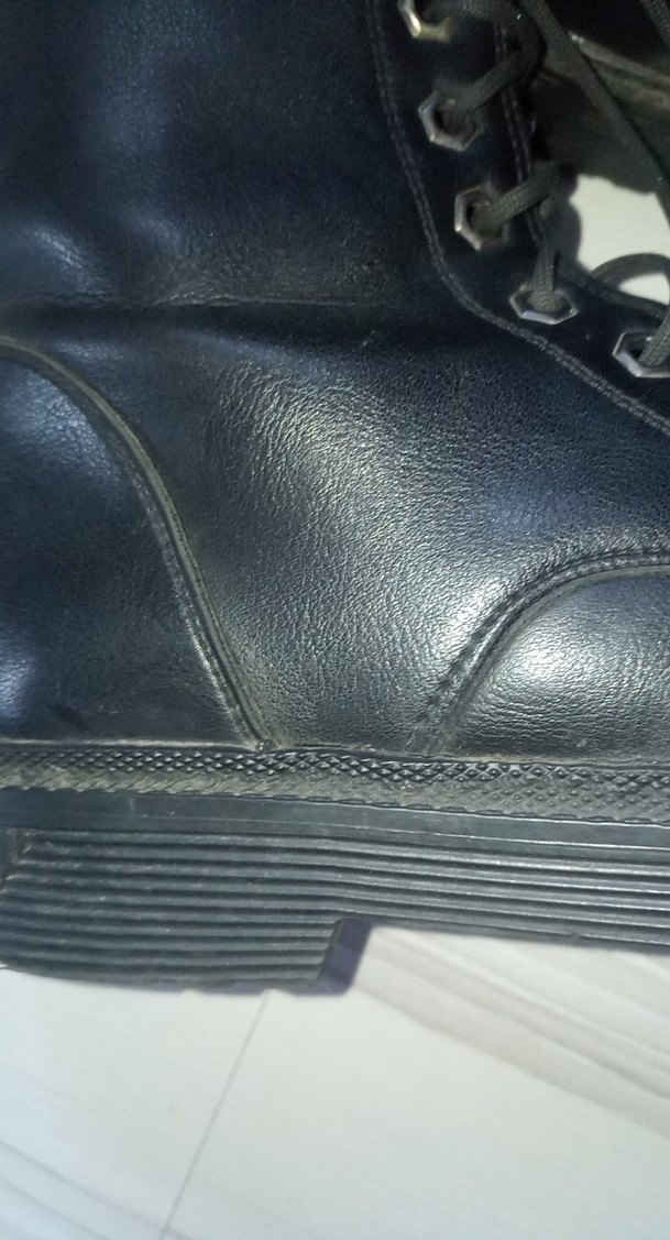 Siyah Deri Bağcıklı Kadın Bot - Görsel 3