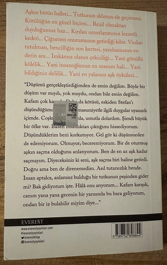 Ahmet Ümit - Aşk Köpekliktir - Görsel 2