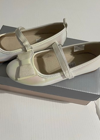 Kız Çocuk Beyaz Tokalı Babet Ayakkabı - Görsel 2