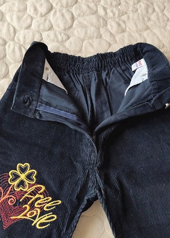 Nakışlı Kız Çocuk Kot Pantolon - Görsel 4