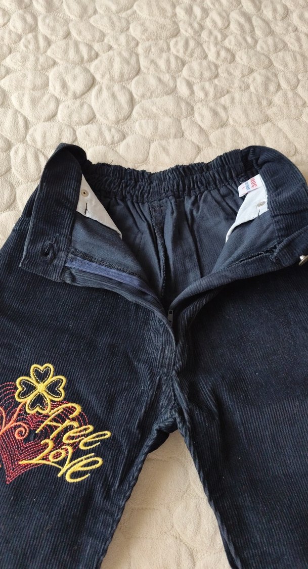 Nakışlı Kız Çocuk Kot Pantolon - Görsel 4