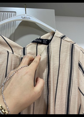 Bej Çizgili Uzun Kadın Elbise - Görsel 4