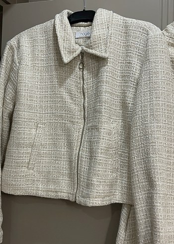 Kadın Beyaz Kısa Ceket ve Etek Takımı - Görsel 4